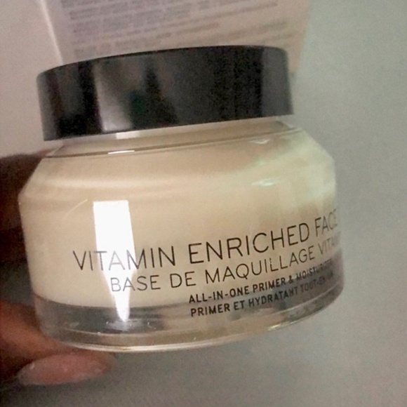 New Bobbi Brown Vitamin Enriched Face Base Moisturizer & Primer 1.75 Fl oz. 50ml - Picture 3 of 7
